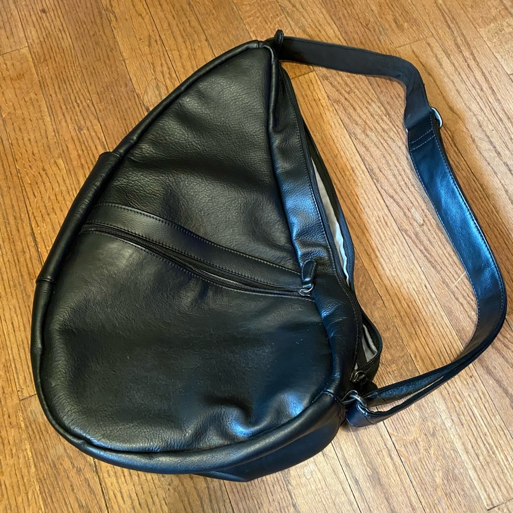 Ameribag Classic Leather Healthy Back Bag